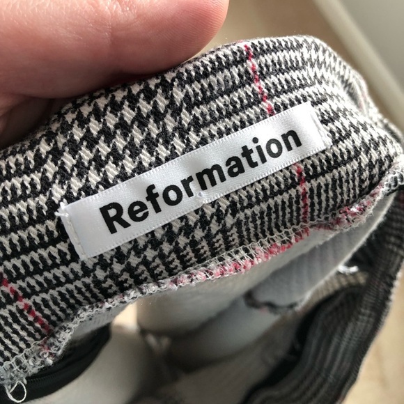 Reformation Oak Mini Skirt Houndstooth Plaid Size 6 - Picture 4 of 10